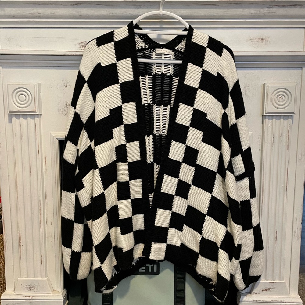 Oversized Checkered Cardigan